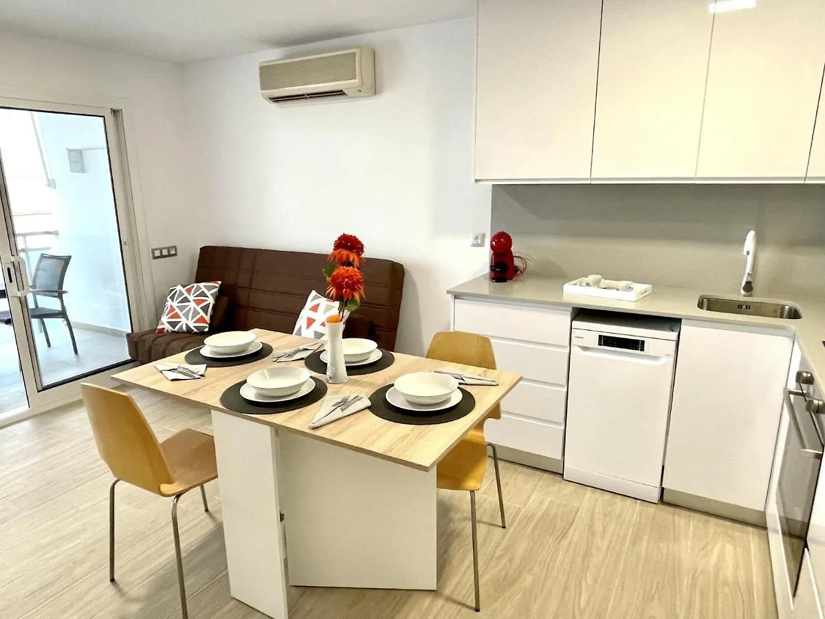 Apartbeach Fabiola Vistas Playa Y Climatizado Cambrils 0*,  Spain
